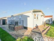 Kings Park Creek Road, Canvey Island, 2 Bedroom Park