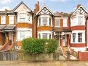 Kings Road, London NW10, 2 bed flat to rent, £1,998 pcm...