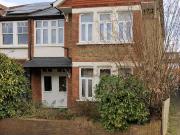 Kingsley Avenue, London W13, 2 bed flat to rent, £2,200...