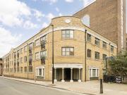 Kingsley Mews, Wapping E1W, 2 bed flat to rent, £2,349...