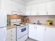Kingsview Apartments Studio Apartment for Rent at 1725...