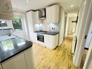 Kingsway Road, Cheam, London 3 bed flat to rent £2,200...