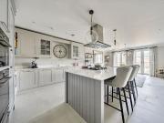 Kingswood, Ascot, Berkshire SL5, 2 bed flat to rent,...