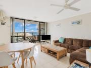Beachfront Apartment in the tightly held Kirra Gardens