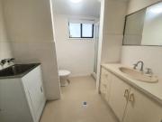 Kirra Vista 2 bedroom Unit Ocean Views !