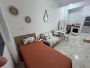 Kitnet em Vila Tupi, Praia Grande/SP de 30m² 1 quartos à...