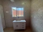 Kitnet para alugar em quintal compartilhado. Jardim...