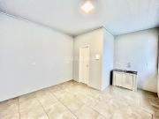 Kitnet/JK/Studio para aluguel no bairro Menino Deus....