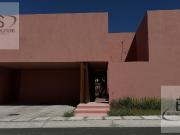 KL/ RENTA CASA DE AUTOR, EN PRIVADA CON VIGILANCIA....