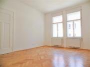 Klassische Altbau Wohnung* hochwertig saniert in...