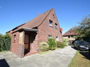 Kleine Doppelhaushälfte mit schönem Grundstück in Zetel...