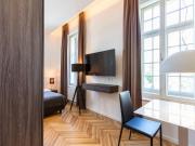 Historische Eleganz & moderner Komfort – Wohnen auf Zeit... Historische Eleganz & moderner Komfort – Wohnen auf Zeit...