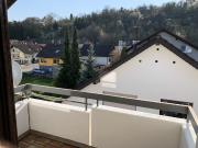 Kleine teilmöblierte 2 Zi. DG Whg. mit Balkon in...