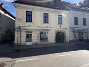 Kleines Geschäftslokal mit Auslage
