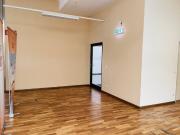 Kleines helles Eckbüro nahe Flughafen / Autobahn...