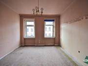 Kleines Sanierungsobjekt im 3. Stock – Altbauwohnung mit...