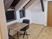 Klimatisierte 1 Zimmer Altbauwohnung Vollmöbliert