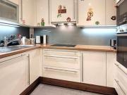 Klimatisierte 3 Zimmer Wohnung mit Loggia