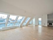 Klimatisierte 4 Zimmer Wohnung mit Terrasse nahe der...