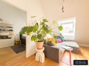 KLIMATISIERTE DACHGESCHOSS MAISONETTE 2,5 ZIMMER WOHNUNG...