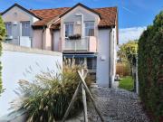 Klimatisiertes Eckreihenhaus nahe dem Zentrum mit Garage Klimatisiertes Eckreihenhaus nahe dem Zentrum mit Garage