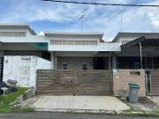 Kluang Taman Delima 3 Gated Guarded Nice Environment