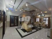 Kanal 5 Bed Hot Location Full House Available For Rent...