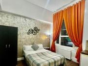 Knaresborough Place, London, Studio Flat For