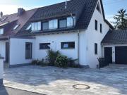 KNIPFER`S IMMOBILIENSCHÄTZE – Elegante Dachwohnung in...