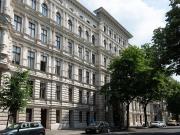 Komfortabel und modern 2 Zimmer Altbauwohnung im...