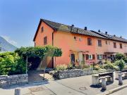 Komfortable angrenzende Familienvilla
