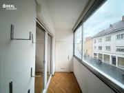 Komfortables Wohnen mit verglaster Loggia – 2 Zimmer