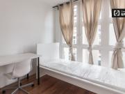 Komfortables Zimmer in 3 Zimmer Wohnung in Kreuzberg, Berlin