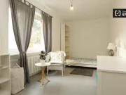 Komfortables Zimmer in einer Wohnung in Steglitz...