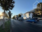 Kompakte und sanierte Garconnière mit Loggia und Garten...