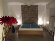 Komplett möblierte 2 Zimmerwohnung mit Küche