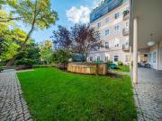 Komplett möblierte Dachgeschoß Wohnung mit 3...