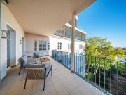 Komplett möblierte Dachgeschoß Wohnung mit 3...