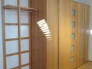 Komplett möblierte Dachgeschosswohnung mit 10m² Balkon...