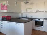Komplett möblierte Dachgeschosswohnung mit 10m² Balkon...