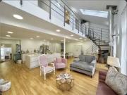 Komplett möblierte Wohnung von höchster Qualität