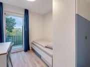 Komplett möbliertes Privatzimmer mit Balkon in einer...