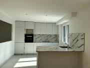 Komplett renovierte 4.5 Zimmer Wohnung mit Balkon und...