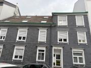 Komplett renovierte 4 Zimmer Wohnung 1. OG, neues Bad,...