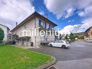 Komplett renovierte Wohnung im Zentrum von Gimel