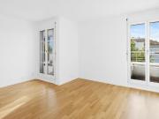 Komplett sanierte 3½ Zimmer Wohnung direkt am See –...