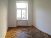 Komplett sanierte, gut aufgeteilte 4 Zimmer Wohnung
