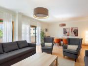 L Towers Elegant Apartments in Paço de Arcos Tower 2