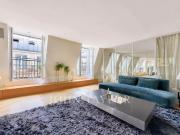 Champs Élysées Appartement au dernier étage avec balcon...