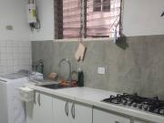 La Candelaria alquilo cómoda habitación baño privado a dama